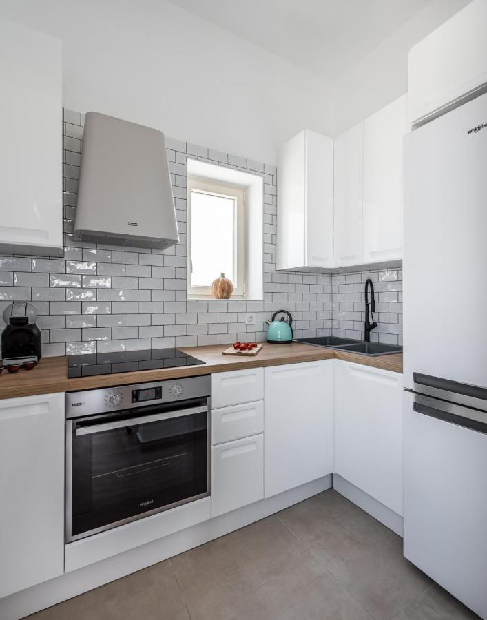 Milos Zen Suites Adamantas  Bagian luar foto