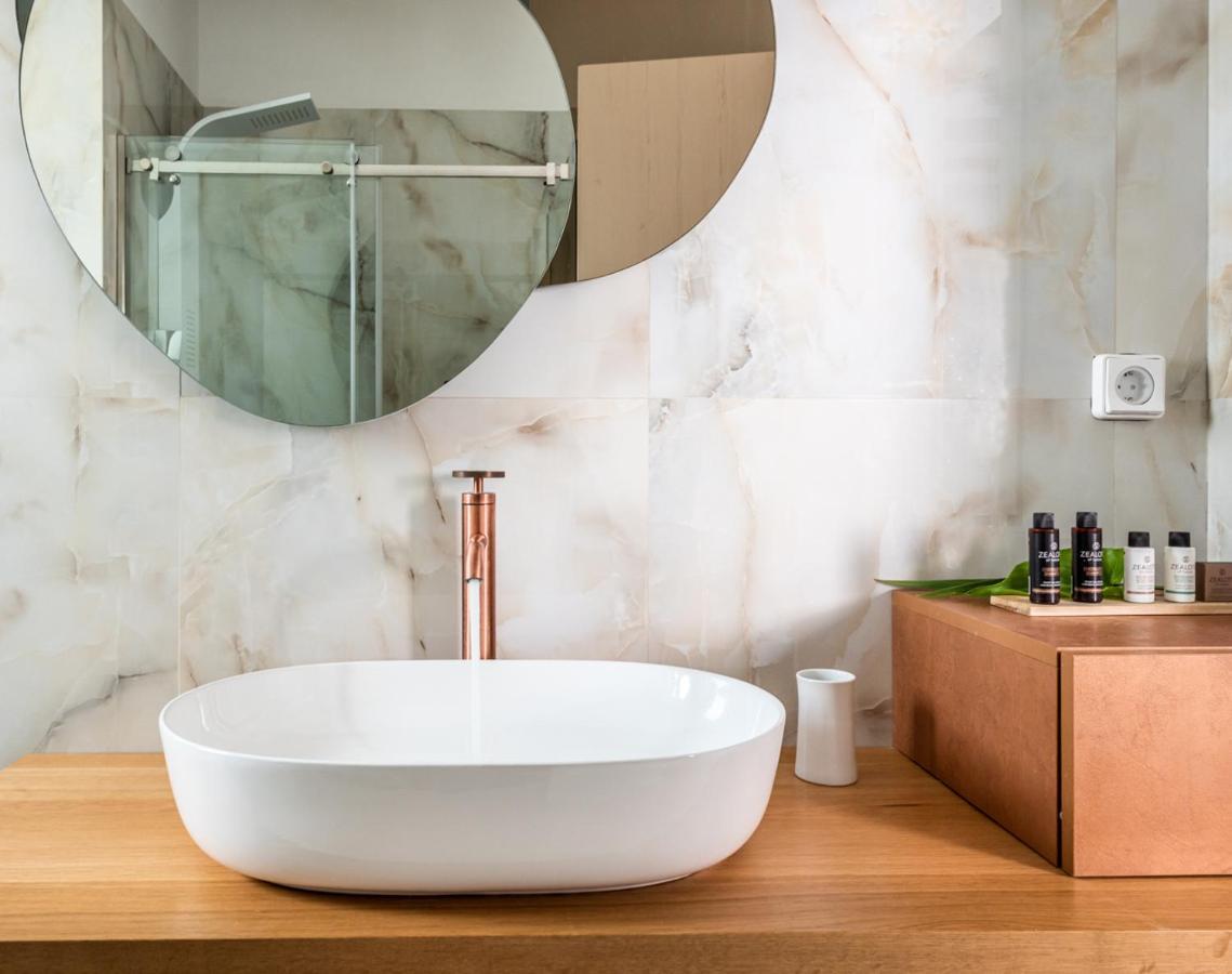 Milos Zen Suites Adamantas  Bagian luar foto