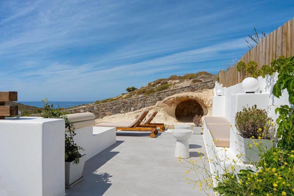 Milos Zen Suites Adamantas  Bagian luar foto